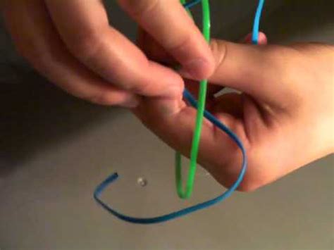How to start a four strand lanyard. How to Make a Circle Stitch with Lanyard String - YouTube