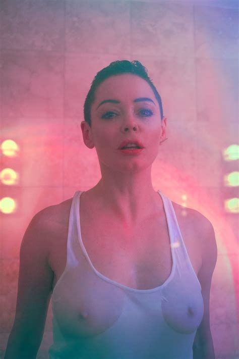 Rose Mcgowan Topless And Sexy 9 Photos Thefappening