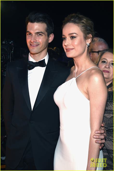 Photo Brie Larson Fiance Alex Greenwald Couple Up For Sag Awards
