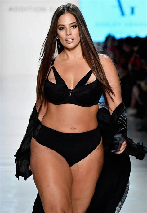 Ashley Graham Plus Size Model Camel Toe At New York Fashion Week Daily Star