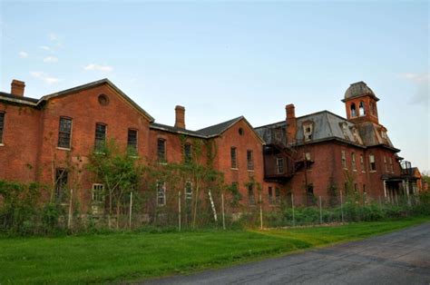 explore these creepy abandoned asylums in new york urbexiam