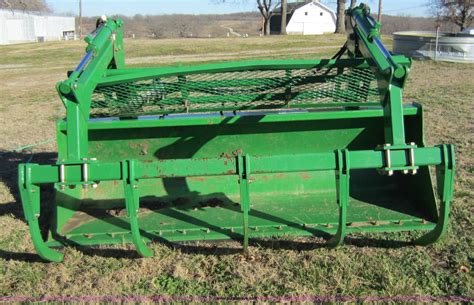 John Deere 8 Grapple Bucket In Bartlesville Ok Item C5267 Sold Purple Wave