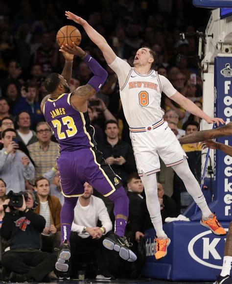 Knicks block LeBron at the finish, rally to beat Lakers In a crucial game 5 on tuesday night, lebron james put up 38 points, 12 rebounds, six assists, three steals, and three.