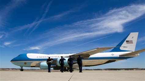 Air Force One 10 Perks Of Flying Like The President