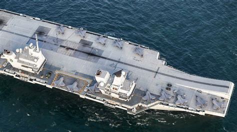 Jets On Deck Hms Queen Elizabeth Embarks The Largest Number Of F 35s