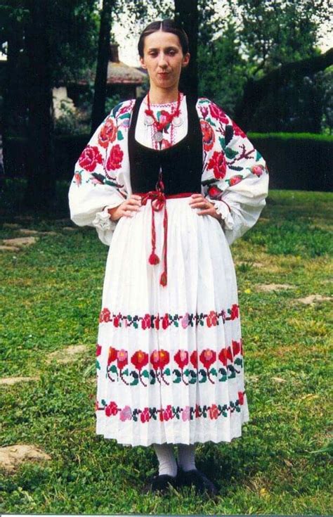 Moslavina, Posavina, HRVATSKA | Folk clothing, Folk costume, Clothes