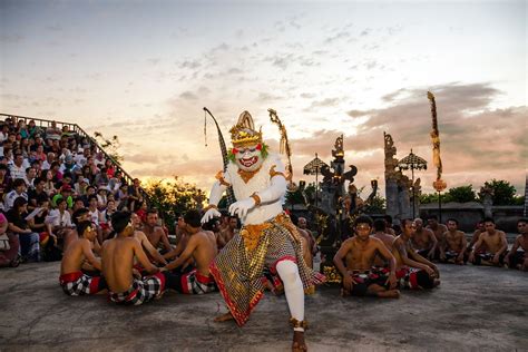 Half Day Uluwatu Temple Kecak Dance At Sunset And Jimbaran Bay Bali 4u Tours