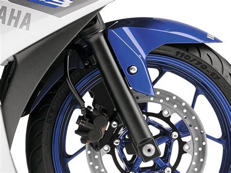 2015 Yamaha Yzf R3 First Official Pictures Show A Future Winner