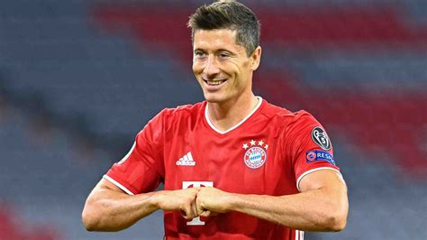 This 185 cm participant became a member of bayern munich. Robert Lewandowski Full Bio, Careers, Gossip, Net Worth 2020