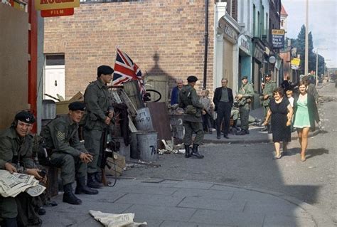 Photos Of The British Army In Northern Ireland 1969 1979 Flashbak