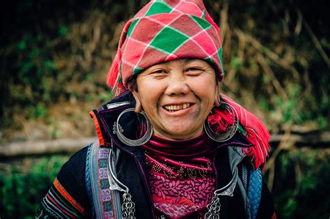 3-hmong-woman-dsc-3207-as-exploring-ed