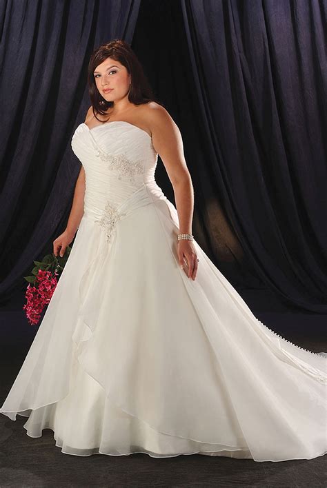 Plus Size Wedding Dresses Beautiful Looks For Women With Curves Ohh