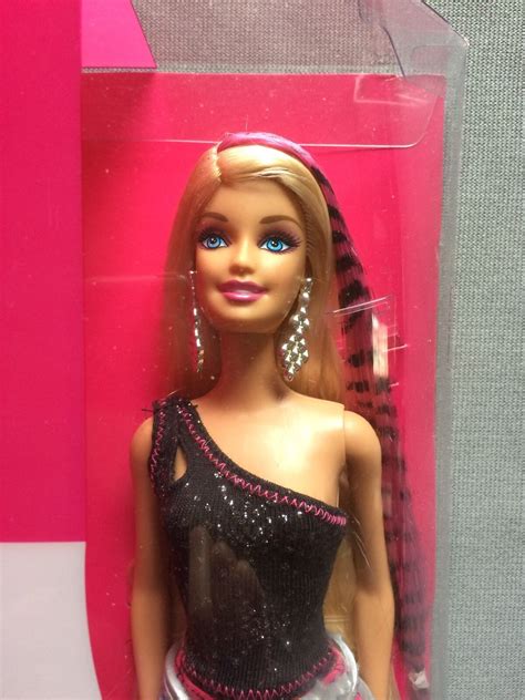 Barbie Blonde Designable Hair Extensions And Doll 2011 Mint New In Box 746775053451 Ebay