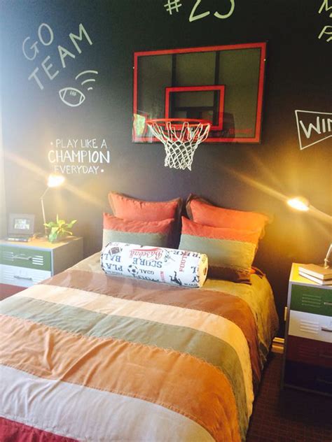 Check out these photos of teen bedrooms to get ideas for decorating your cool kid's room. 25 Modern Teen Boys' Room With Sport Themes | HomeMydesign