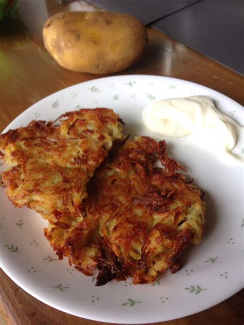 Menu ini sesuai dihidangkan kepada bayi berusia 8 bulan. matahati: Cara Mudah Buat Hash Brown