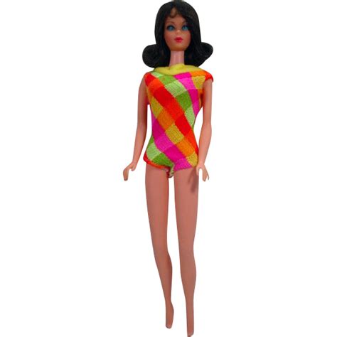 Mattel 1969 Twist ‘n Turn Barbie With Brunette Hair And Orig Bathing