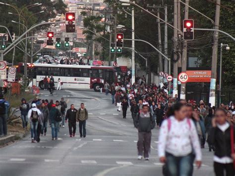 Greve de ônibus em são paulo: G1 - Funcionários de empresa de ônibus fazem greve e param ...