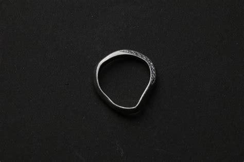 指輪の変形直し｜アクセサリーの修理・リフォームは菅野貴 ...