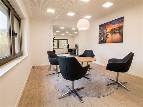 Wir empfehlen 2.000 bis 4.000 lumen für einen wohnraum ca. Arbeitsstättenrichtlinien rund um Licht & Beleuchtung ...