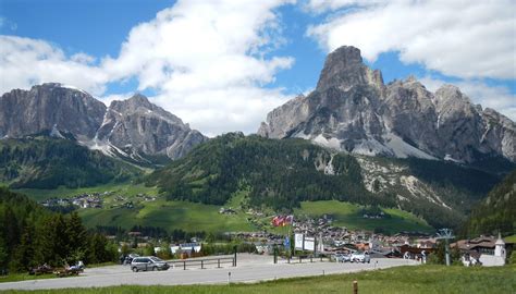 Beautiful, immersive cycling tours of the world's most amazing places for all experience levels from the industry leaders and experts Rideventures: Maratona dles Dolomites recce