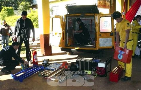 Bomberos En Acción Los Bomberos De Paraguay Reciben La Donación De