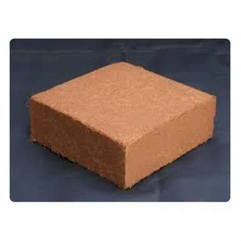 Square 22inch High Ec Cocopeat 5kg Block Seived For Agriculture Packaging Size 30x30x10cm At