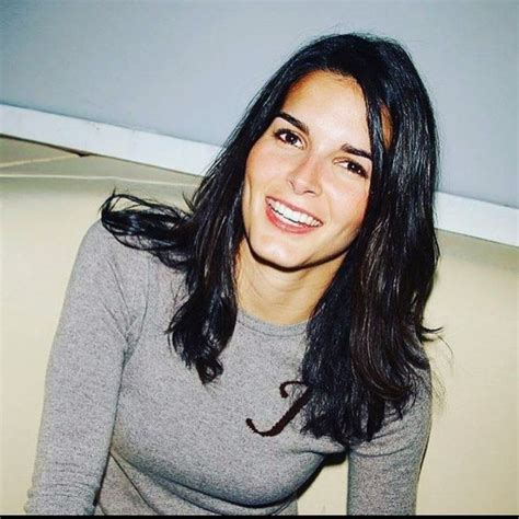 Pin By Peter Excell On Angie Harmon Angie Harmon Anita Ekberg Hair Blog