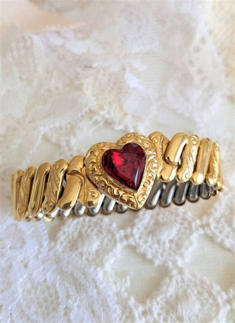 Vintage Sweetheart Expansion Bracelet Gem