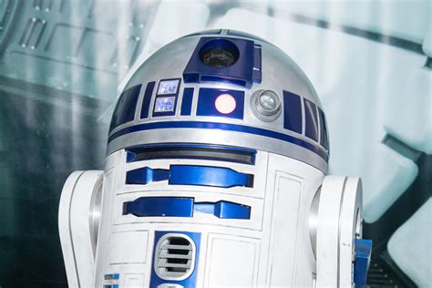 Who Did R2 D2 Belong To And How Much Does He Remember Throughout Star