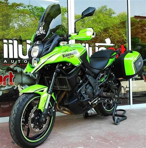 The kawasaki versys 650 (codenamed kle650) is a middleweight motorcycle. Kawasaki Versys 650 Green Monster | Motos, Motos ...
