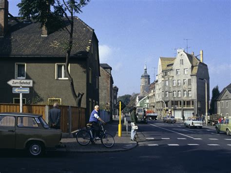 Profitieren sie beispielsweise vom elektronischen kontoauszug. 25 Jahre Deutsche Einheit: In den Straßen von Wurzen 1990 ...