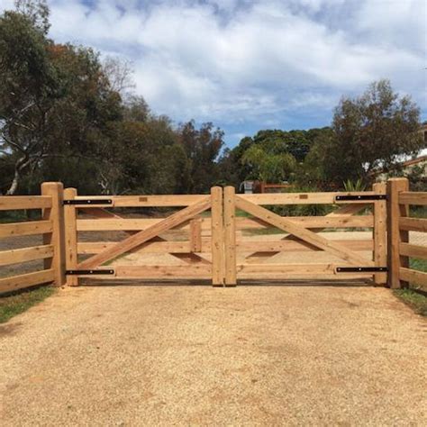 Awesome Garden Fencing Ideas For You To Consider Home To Z Farm Gates