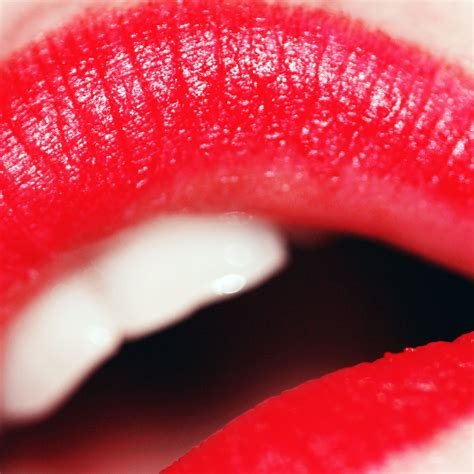 Red orange yellow green mint blue purple pink peach brown maroon gold silver. Red Lips iPhone Wallpapers - Top Free Red Lips iPhone ...