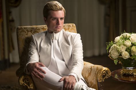 Watch Deleted Scenes From The Hunger Games Mockingjay Part 1 Cbs