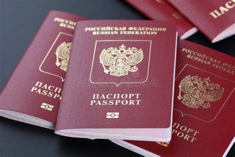 Rosyjscy paszporty zdjęcie stock Obraz złożonej z sterta 45350328