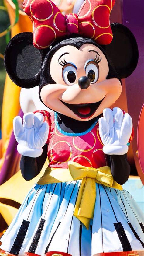 Minnie Mouse At Wonderful Walt Disney World She The Disney Hollywood