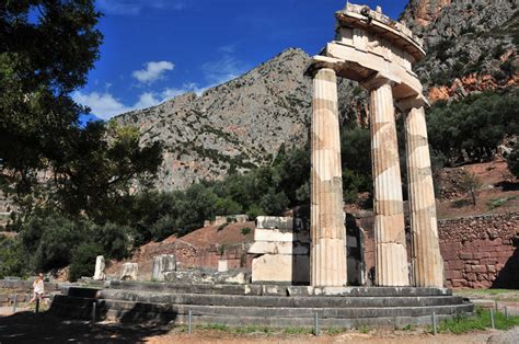 Delphi Das Heiligtum Der Athena Pronaia