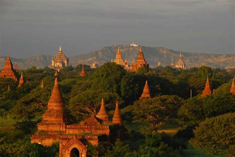 ပြည်ထောင်စု သမ္မတ မြန်မာနိုင်ငံတော် «пьидаунзу мьянма найнгандо»), сокращённо — мья́нма. Stunning Bagan