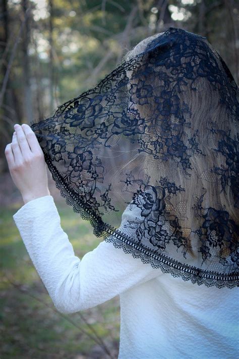 Evintage Veils~ Black Spanish Lace Floral Lace Mantilla Chapel Veil