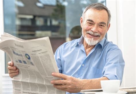 Es wird jedoch ein rentenabschlag von 0,3 prozent pro monat vor ihrem regulären rentenalter vorgenommen. Früher in Rente - kann ich mir das leisten? - finanz ...