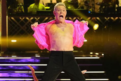 Barry Williams Rips Open Shirt In Dancing With The Stars Dance Off