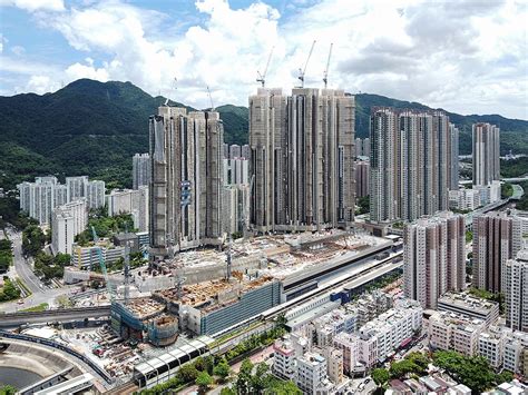 【本周樓市焦點】鐵路盤浪接浪 柏傲莊iii集天時、地利、人和於一身？ 【地產站weekly talk】鐵路盤浪接浪 柏傲莊iii集天時、地利、人和於一身？ 【老樓講樓】柏傲莊挾雙鐵路優勢 第四季金盤