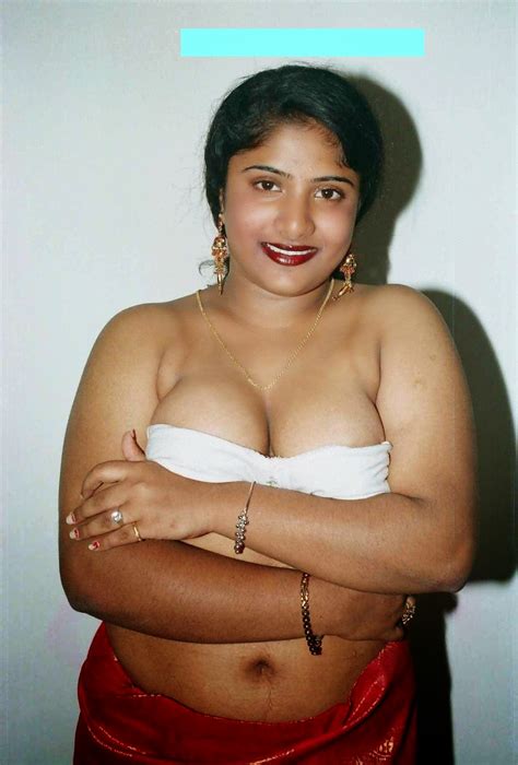 Hot Images Of Hot Mallu Garam Bhabhi Reshma Hot Devika Hot Boob