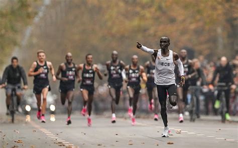 Eliud kipchoge dominates the 2021 tokyo olympic marathon. Eliud Kipchoge first under 2 hours for marathon but no ...