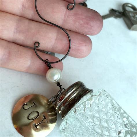 How to Make Your Own Wire Christmas Ornament Hangers