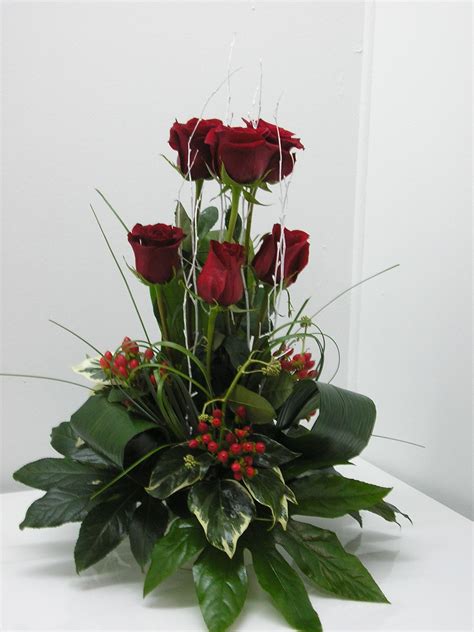 Las uñas de flores 2021 son otro de los diseños más clásicos a la hora de pintar nuestras uñas. Pin en Nuestros trabajos semanales