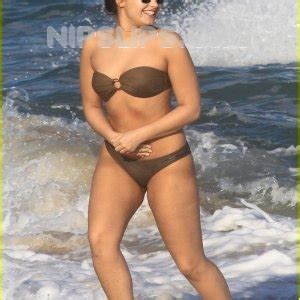 Demi Lovato S Bikini Body Nipple Slips The Website For