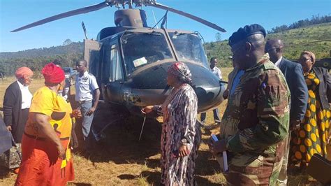 Pictures Auxillia Mnangagwa Commandeers 2 Helicopters To Visit Chimanimani Zw News Zimbabwe