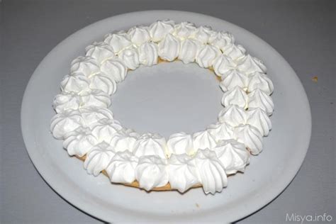 Spolverizzate lo zeppolone di san giuseppe con abbondante zucchero a velo e servite. » Zeppolone di San Giuseppe - Ricetta Zeppolone di San ...