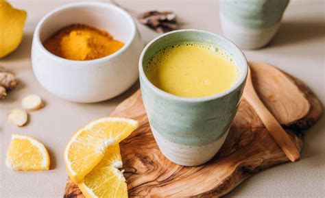 How To Make Collagen Infused Golden Milk Aka Turmeric Tea Beautylish